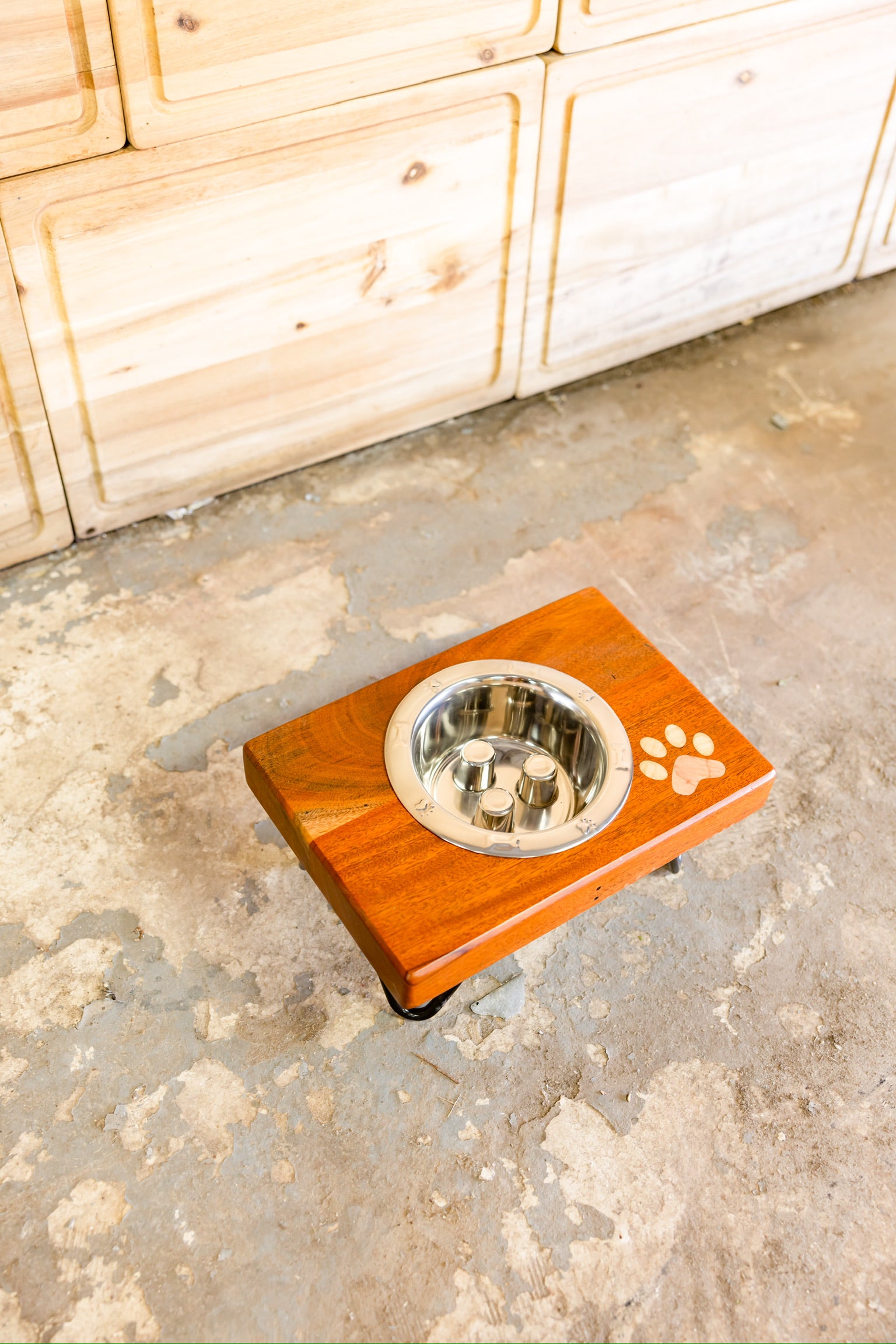 Lone Star Small Dog Feeding Station – Tin Roof Kitchen & Home