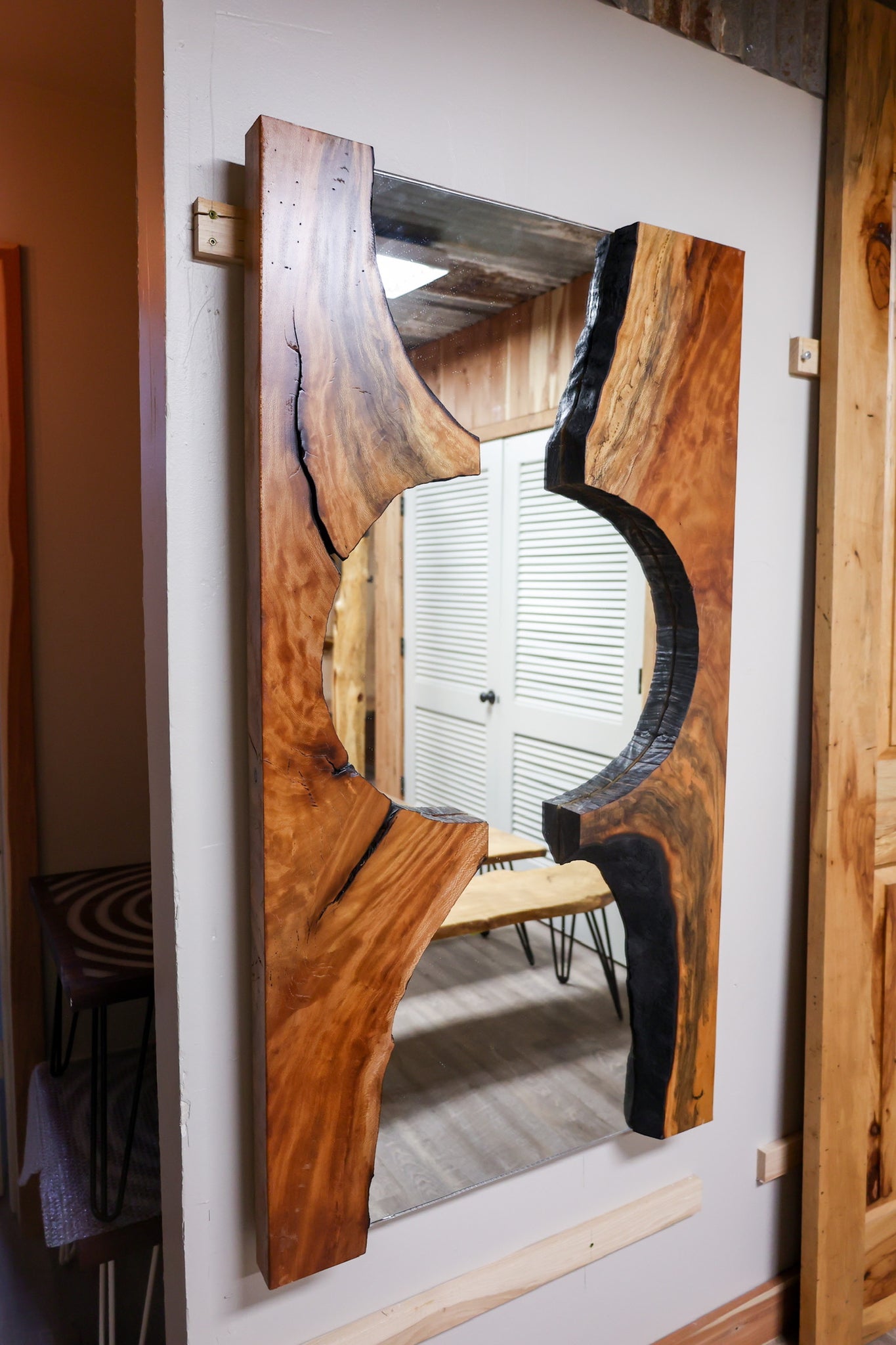 Sycamore Wall Mirror with Round Center - #113