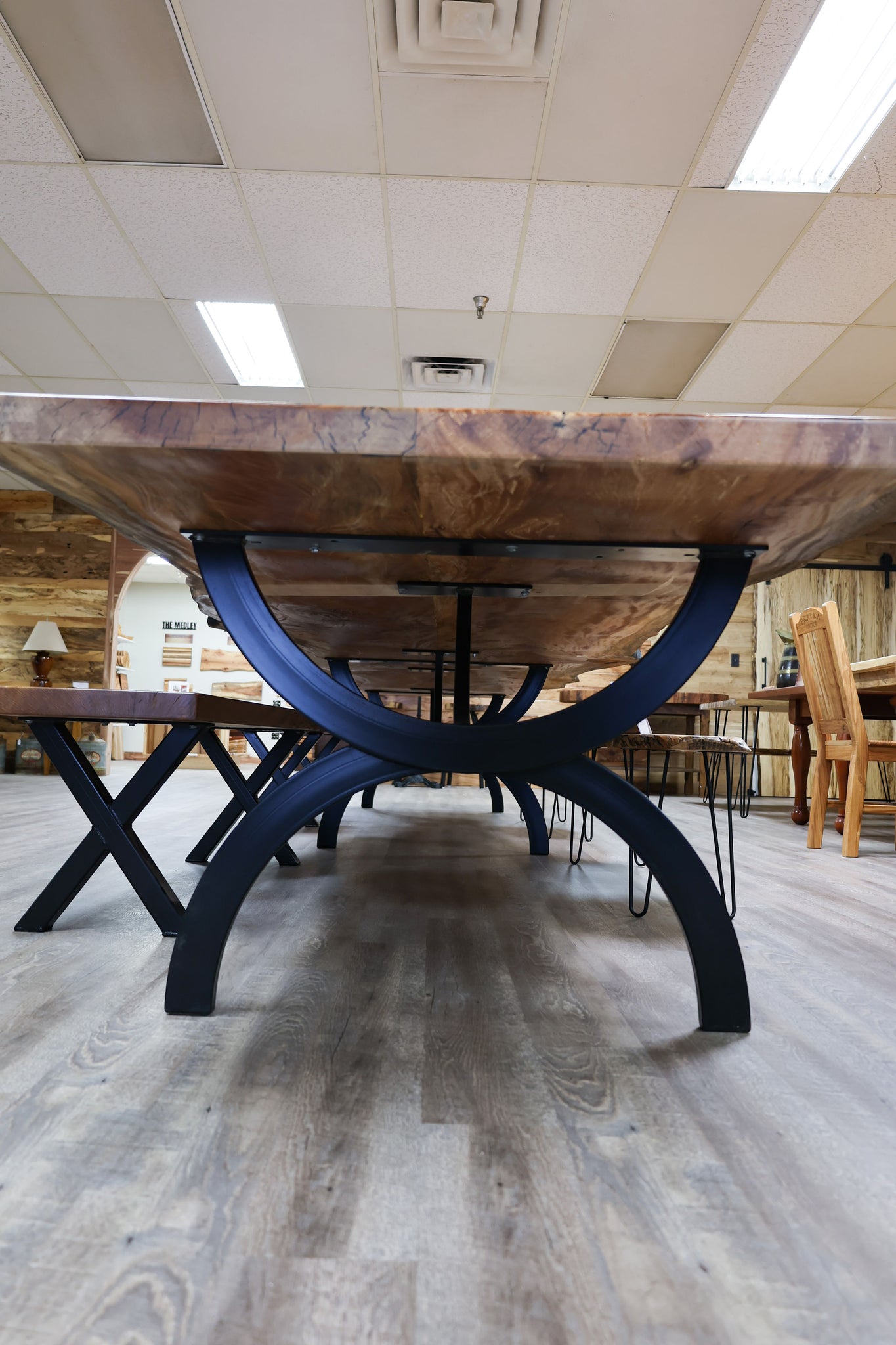 17' Sycamore Table
